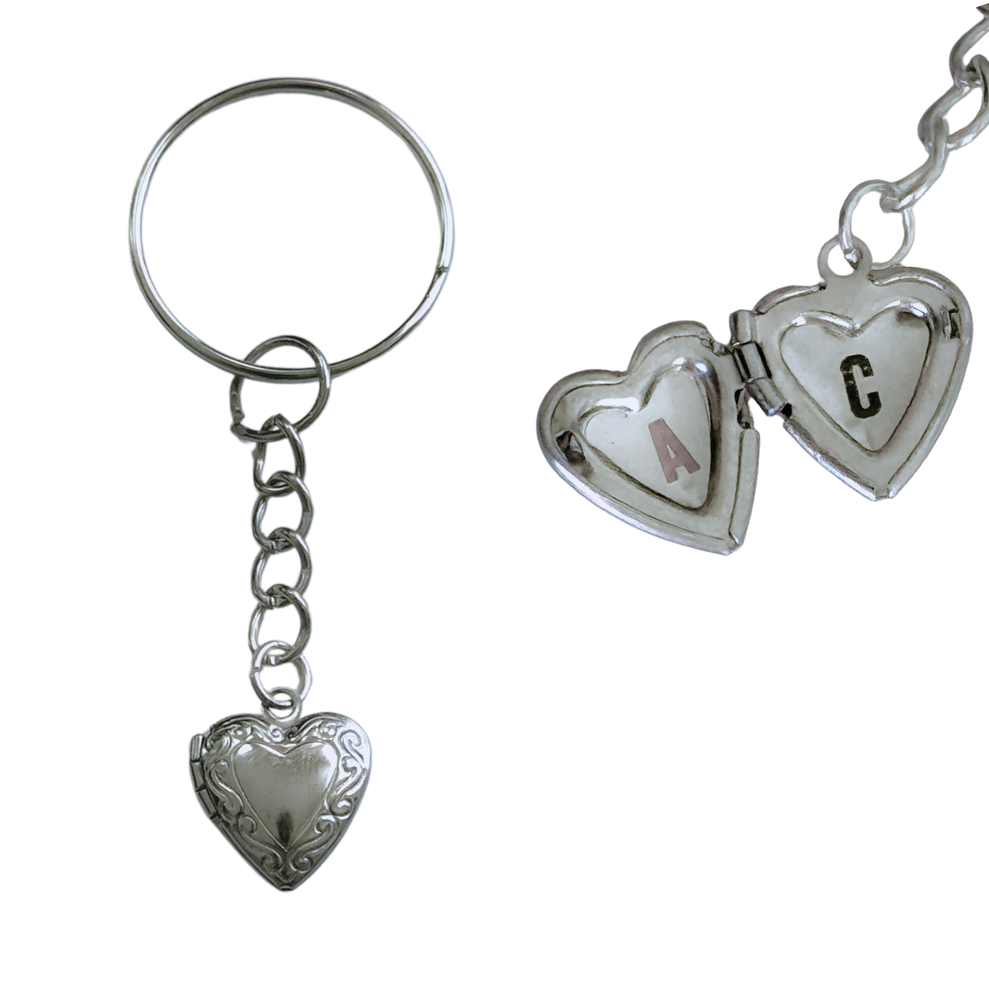 Llavero relicario iniciales