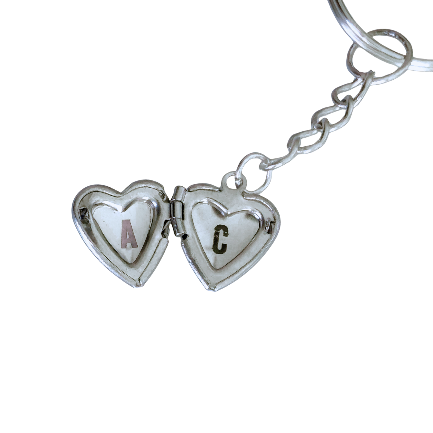 Llavero relicario iniciales